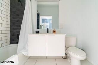 221 E Oak St, Unit 311 in Bozeman, MT - Building Photo - Building Photo