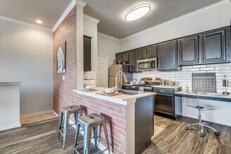 The Anthony at Canyon Springs in San Antonio, TX - Foto de edificio - Building Photo