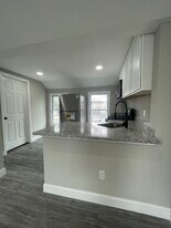154 Earle St, Unit 3 in Central Falls, RI - Building Photo