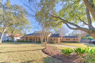 11407 S Chestwood Dr in Houston, TX - Building Photo - Building Photo