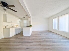 1818 W Sumac Ln in Anaheim, CA - Building Photo