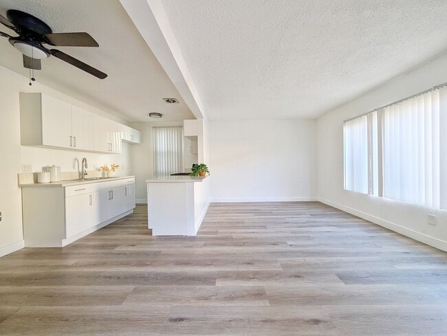 property at 1818 W Sumac Ln