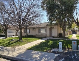 8105 Pebble Cove Ct in Bakersfield, CA - Building Photo
