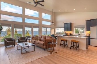 833 Linstrang Wy in Homer, AK - Building Photo - Building Photo