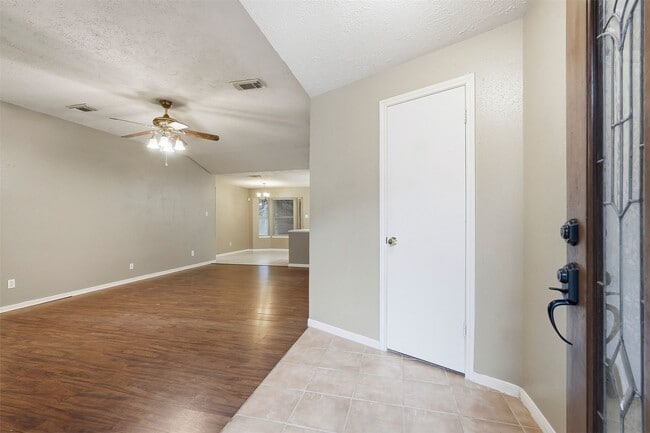 21739 Park Bend Dr in Katy, TX - Building Photo - Building Photo