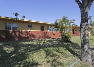 14100 NE 4th Ave in Miami, FL - Building Photo - Building Photo