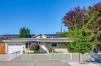 4728 Parkwest Dr in San Jose, CA - Building Photo - Building Photo