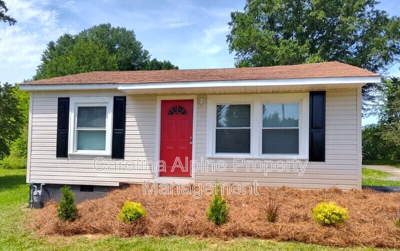 105 Bingo Ln in Dallas, NC - Building Photo