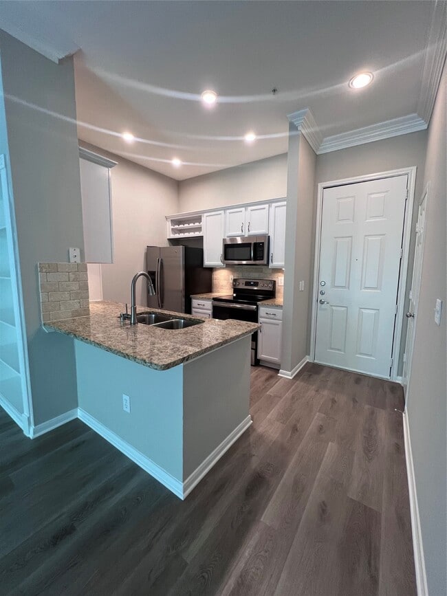 property at 5353 Memorial Dr