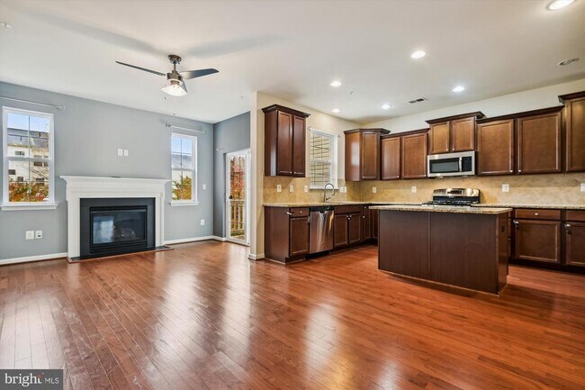 642 Highland Farms Cir in Gambrills, MD - Building Photo - Building Photo