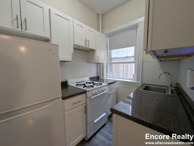 property at 1185 Boylston St