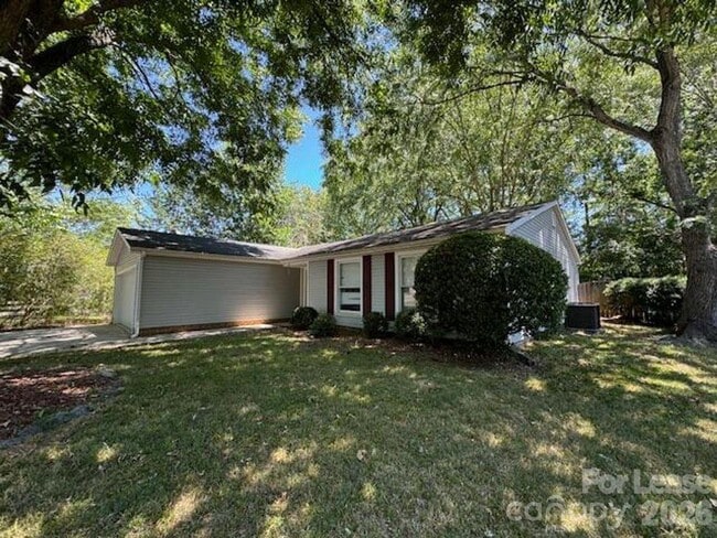 11515 5 Cedars Rd in Charlotte, NC - Building Photo - Building Photo