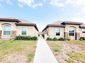 1724 Taft St, Unit 2 in Weslaco, TX - Building Photo