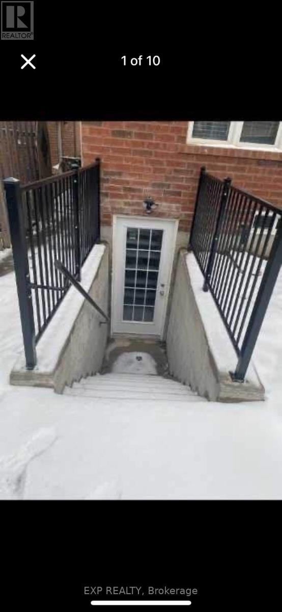 property at 104 Commodore Dr