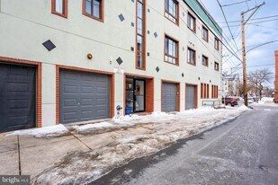 763 S 8th St in Philadelphia, PA - Building Photo