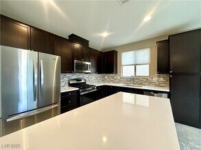 7428 Amesbury St in Las Vegas, NV - Building Photo - Building Photo