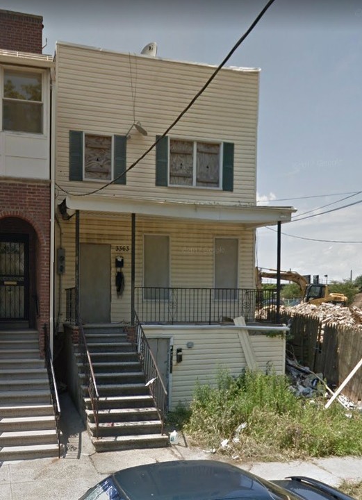 3363 Cruger Ave in Bronx, NY - Building Photo