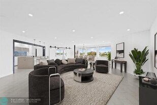 877 NE 195th St in Miami, FL - Building Photo