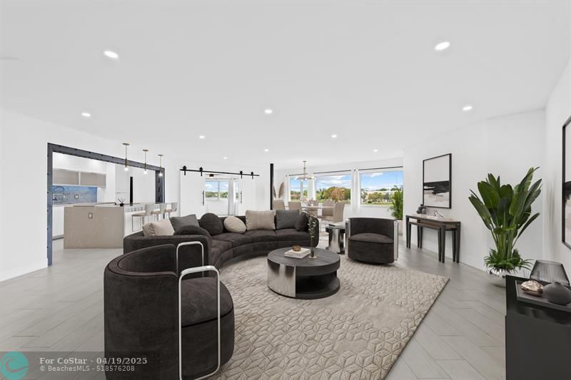 877 NE 195th St in Miami, FL - Building Photo
