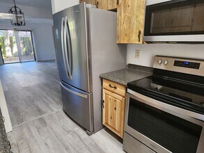 1559 Hammock Dr in Holly Hill, FL - Building Photo - Building Photo