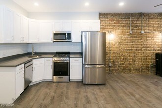 1063 W Glenlake Ave-Unit -Unit 1N in Chicago, IL - Building Photo - Building Photo