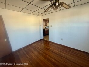 662 Simpson St in Throop, PA - Building Photo - Building Photo