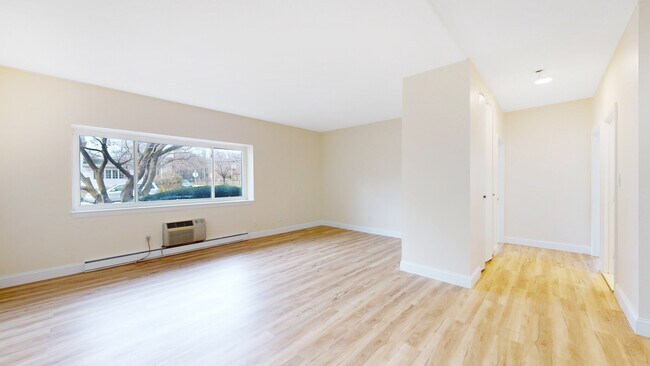 525 Highland Ave in Malden, MA - Building Photo - Building Photo