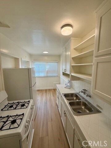 4310 Overland Ave in Culver City, CA - Foto de edificio - Building Photo