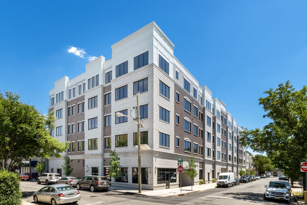 Main St Commons in Newark, NJ - Foto de edificio