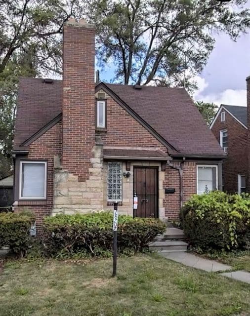property at 18707 Mansfield St