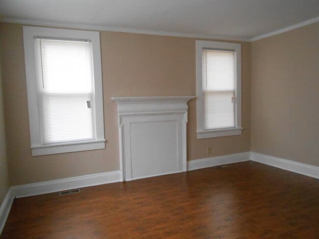 901 S Jackson St, Unit 4 in Salisbury, NC - Foto de edificio - Building Photo