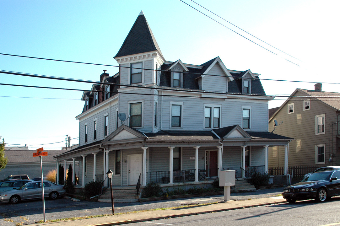 1639 Newport Ave in Northampton, PA - Foto de edificio