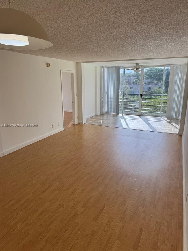 1811 Sabal Palm Dr, Unit 403