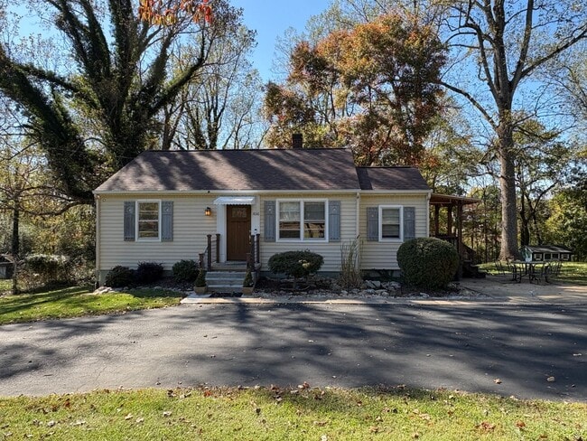 1036 Oakmont Cir in Lynchburg, VA - Building Photo - Building Photo