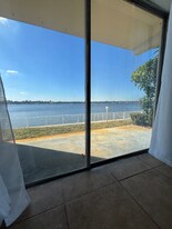 2711 N Halifax Ave in Daytona Beach, FL - Building Photo