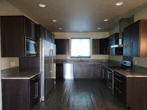 83309 Summit View Dr in Kennewick, WA - Building Photo - Building Photo