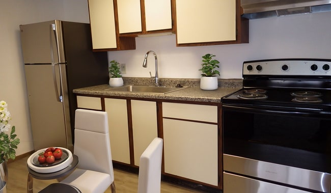 Amber Court Apartments in O'Fallon, MO - Foto de edificio - Building Photo