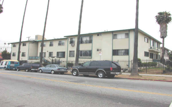 4122 W 2nd St in Los Angeles, CA - Foto de edificio