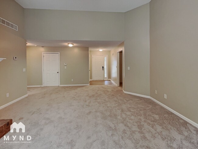 204 Sunset Ridge Dr in Newnan, GA - Foto de edificio - Building Photo