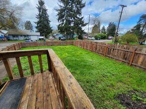 2710 Edison St-Unit -2710 in Eugene, OR - Building Photo - Building Photo