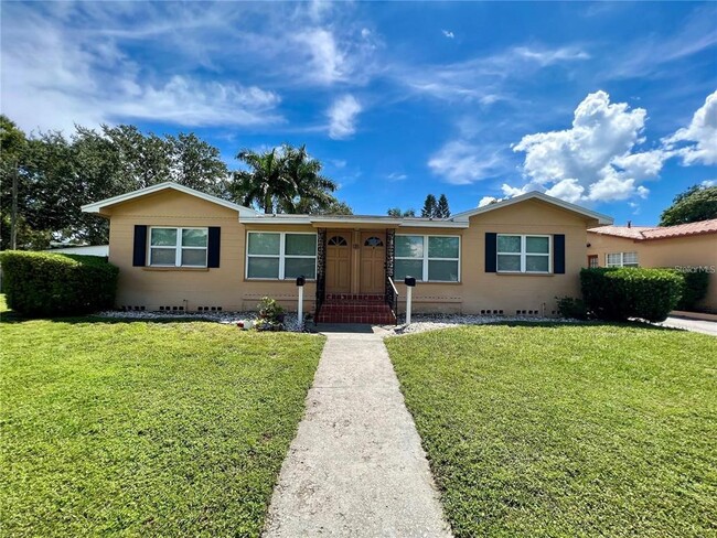 property at 135 Ricardo Way NE