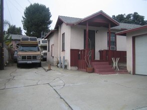 407 N Exton Ave in Inglewood, CA - Building Photo - Building Photo