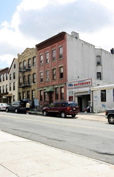 424 39th St in Brooklyn, NY - Building Photo