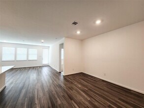 7230 Greenbriar Bnd Ct in Cypress, TX - Building Photo - Building Photo