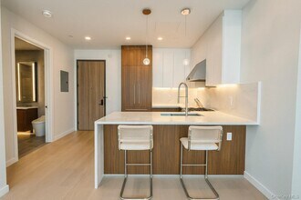 35-32 Leavitt St in Queens, NY - Building Photo - Building Photo