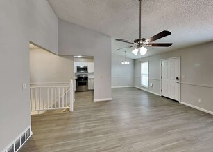 19398 E Brown Dr in Aurora, CO - Building Photo - Building Photo