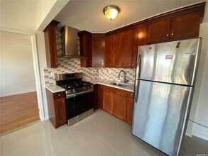 71-66 Parsons Blvd, Unit 6C in Queens, NY - Building Photo - Building Photo