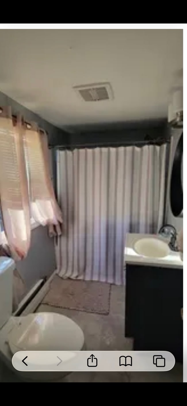 138 Draper St, Unit Draper street left side in Springfield, MA - Foto de edificio - Building Photo