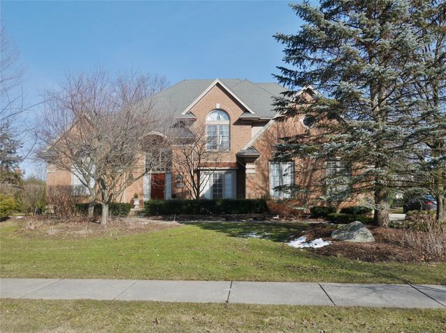 5846 Clearview Dr in Troy, MI - Foto de edificio