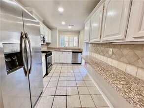 215 Brantley Rd in Atlanta, GA - Building Photo - Building Photo